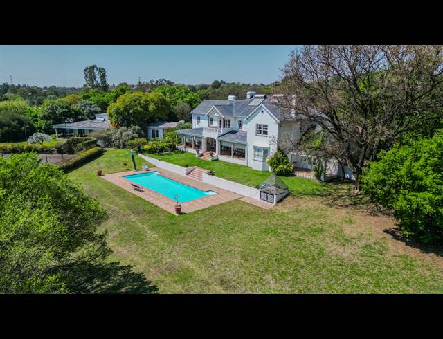 5 BEDROOM FREEHOLD FOR SALE IN CHARTWELL